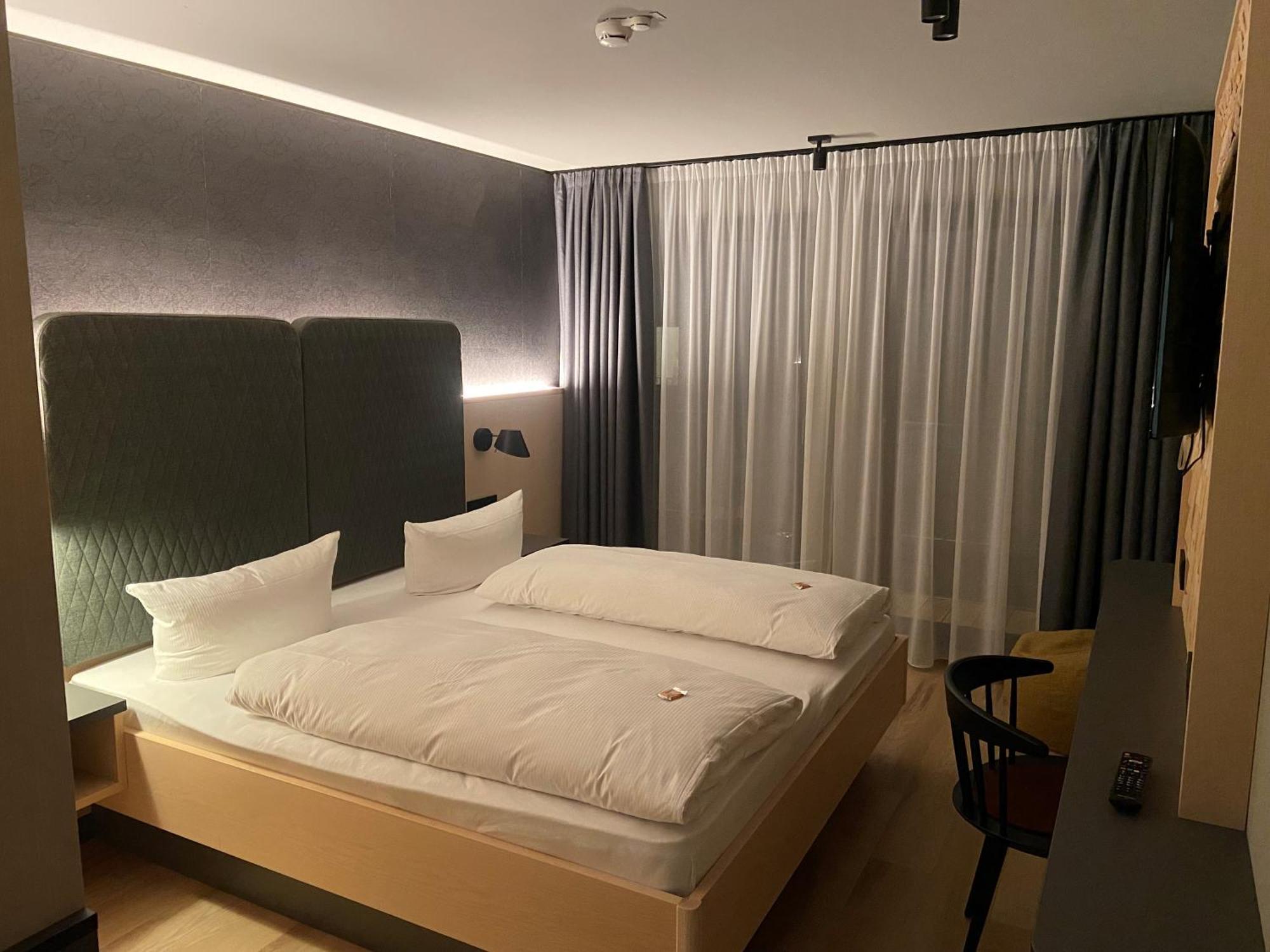 Standard Double Room,1499866981:JPEG
